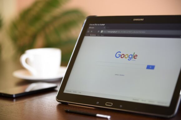 Suchmaschinen und Persönlichkeitsrechte: Wann muss Google Suchergebnisse löschen?