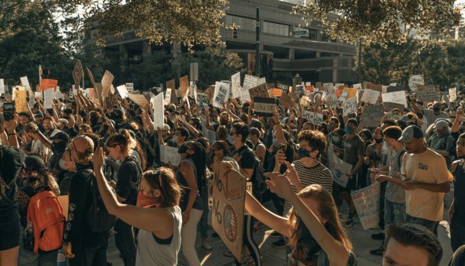 Auf Demo gefilmt: Gegen rechte Streamer vorgehen?