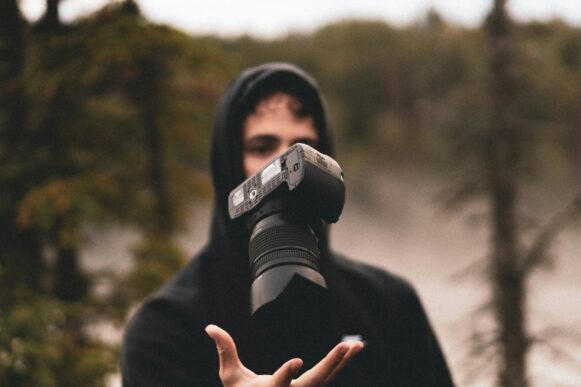 Illegale Inhalte auf X : Wie löschen lassen?