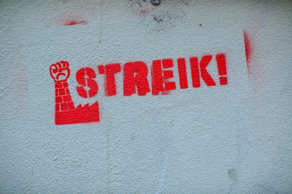 Äußerungsrecht im Streik: Was dürfen Arbeitnehmer und Gewerkschaften sagen?